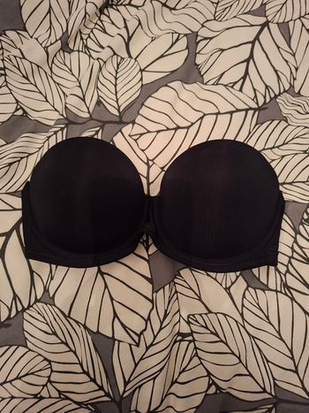 Soutien gorge noir sans bretelles