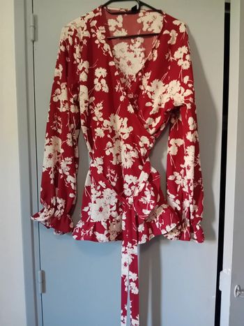Haut caché cœur shein taille 44