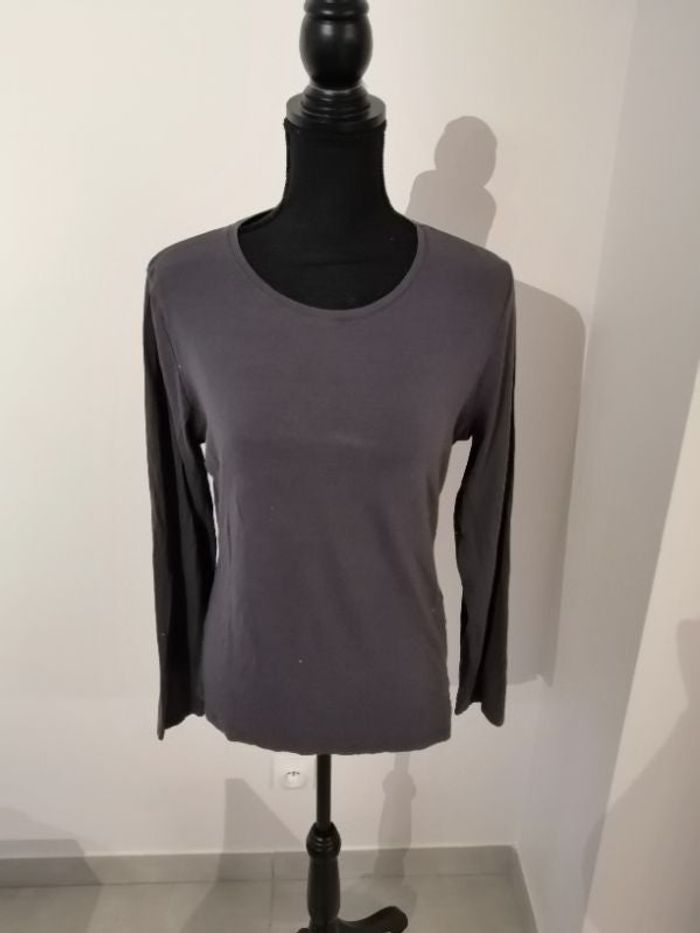 Joli sous-pull gris taille 42