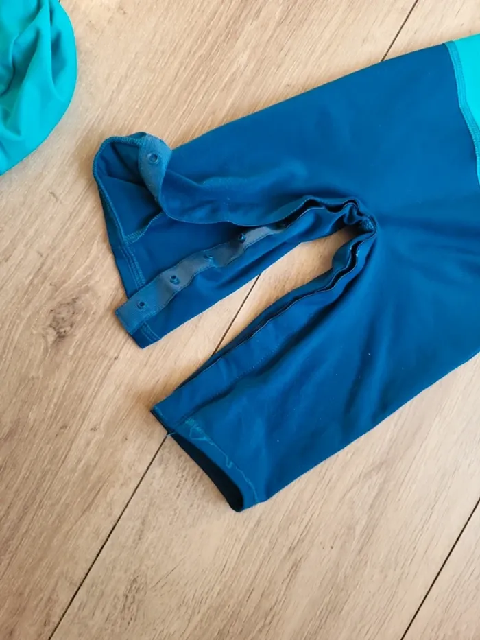 Combinaison piscine + bonnet - photo numéro 4