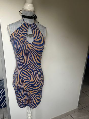 Robe dos nu Bershka 