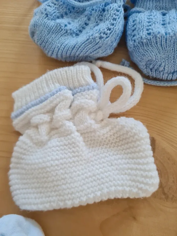 Lot chaussons naissance - photo numéro 3