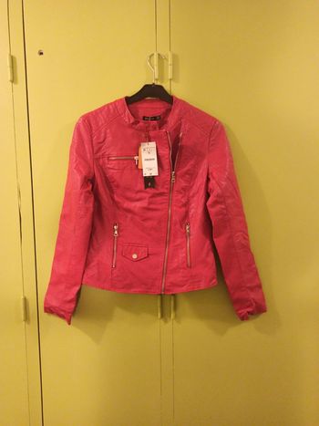 Jolies veste similicuir très habillé spécial villeet fêtes si souhaité