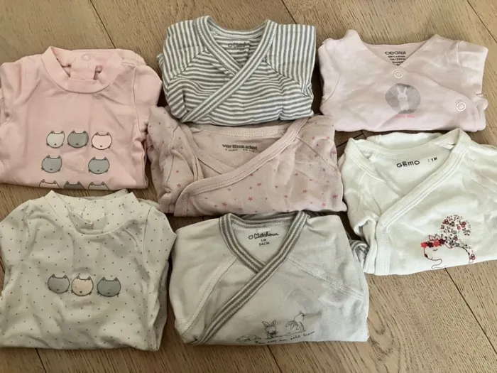 Lot 14 vêtements bébé fille 1 mois printemps/automne/hiver - photo numéro 3