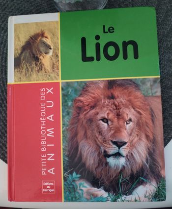 Livre "Le lion" Éditions du Korrigan en très bon état