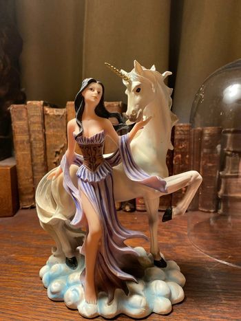 Fée elfe et licorne