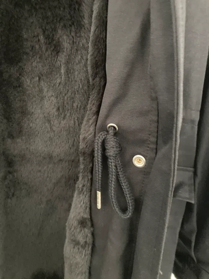 Parka femme noire chaude fourrure - photo numéro 5