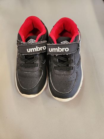 Basket umbro taille 24