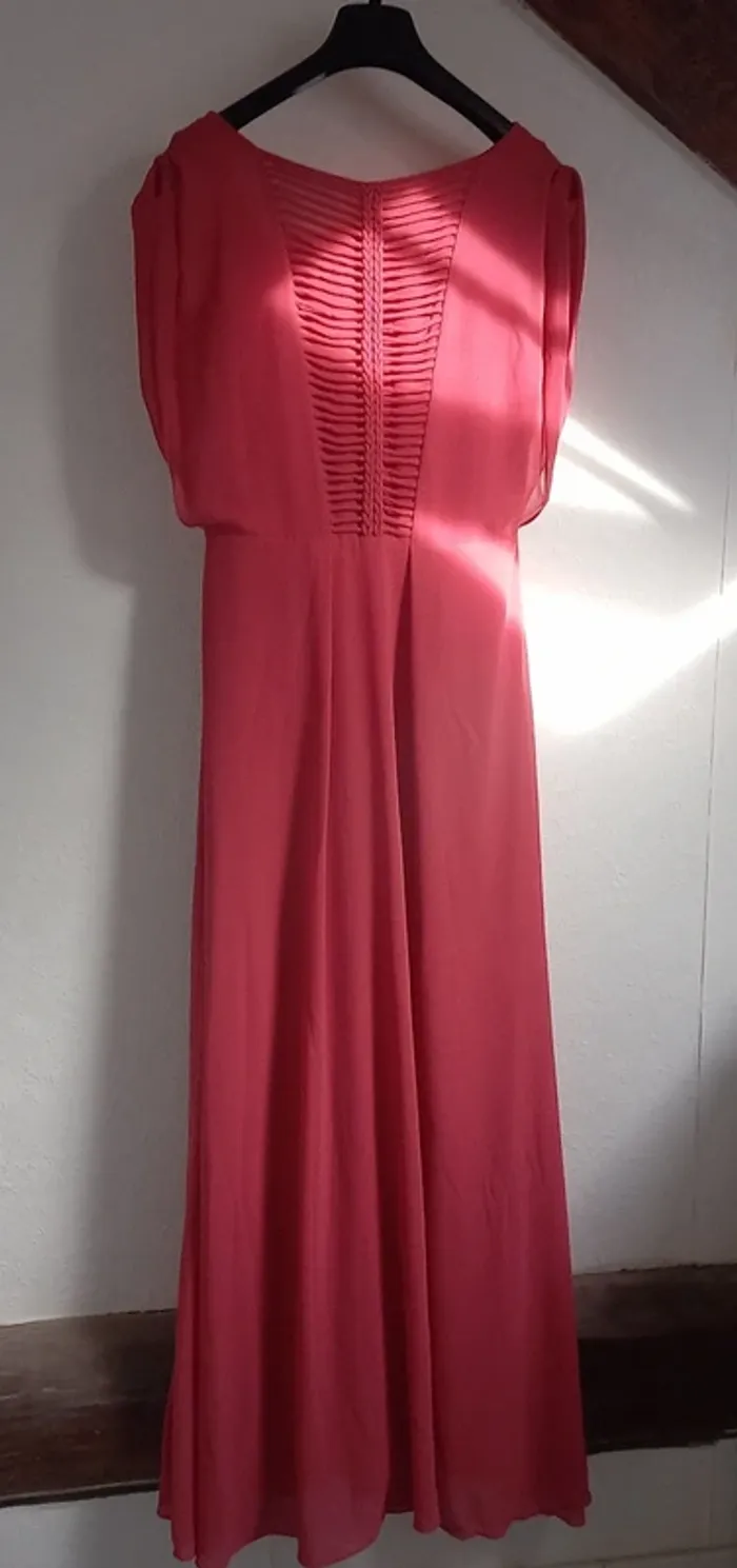 Robe de cocktail SISLEY couleur vieux rose - photo numéro 2