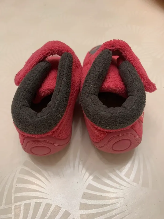 Chaussons fille 20 - photo numéro 2