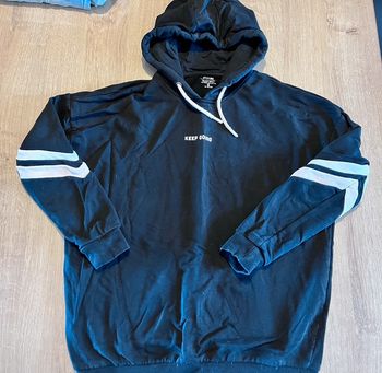 Sweat à capuche noir