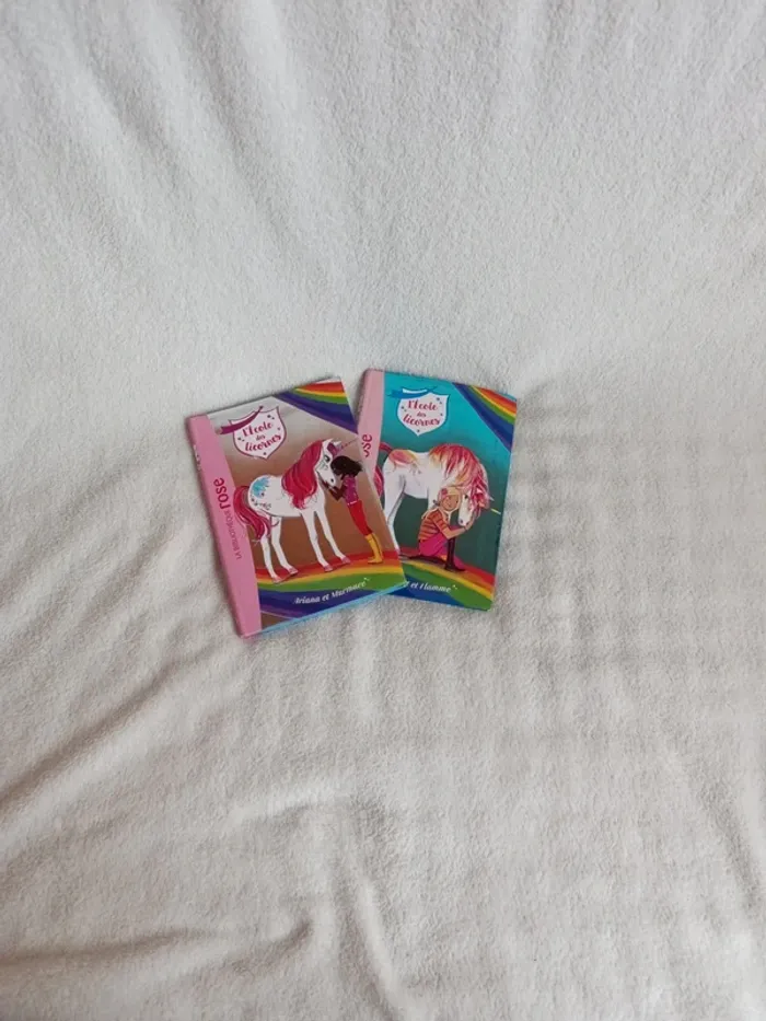 Deux livres l'école des licornes