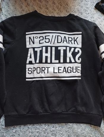 Pull noir