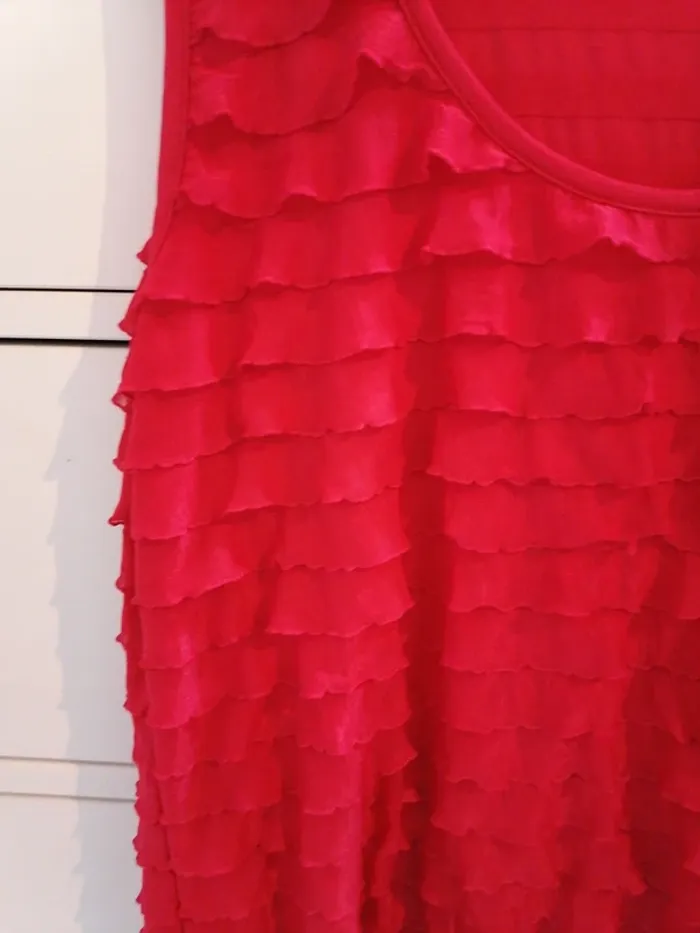 Débardeur rouge neuf - photo numéro 2
