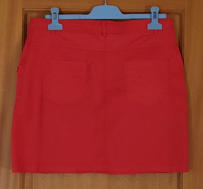 Jupe rouge taille 42 - photo numéro 2