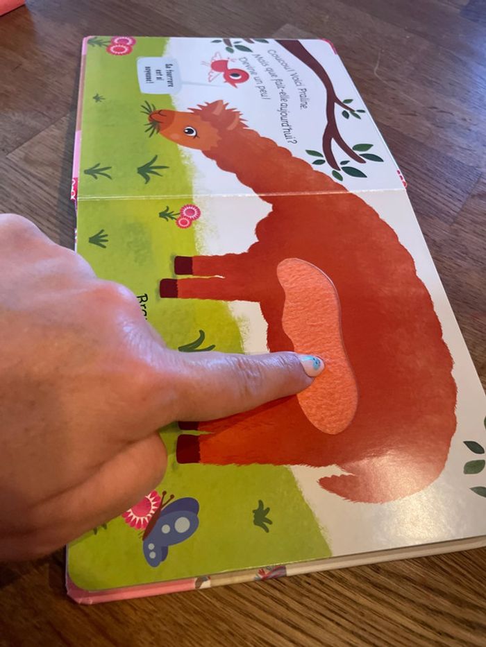 Livre cartonné Bravo petit Lama avec des matières à toucher Patapon - photo numéro 8