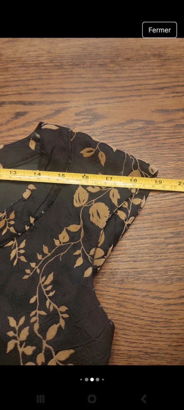 Jolie Robe Ap taille 38 fond noir dessin doré - photo numéro 15