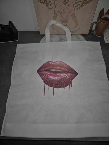 sac bouche rouge à levre