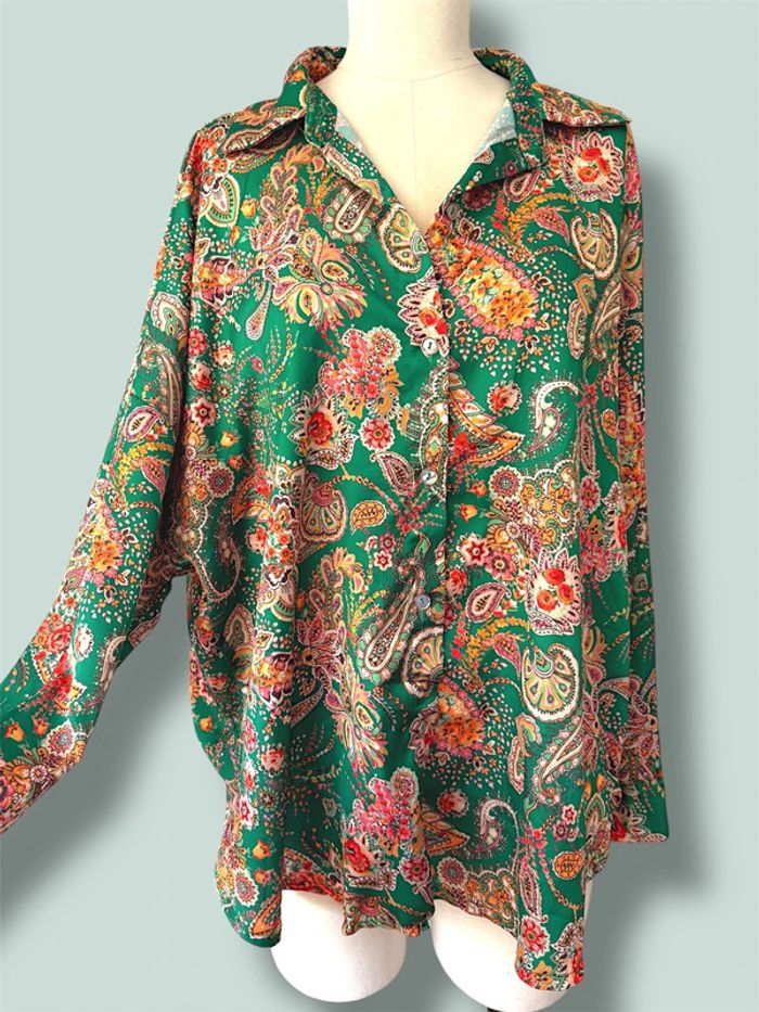 Chemise By izea