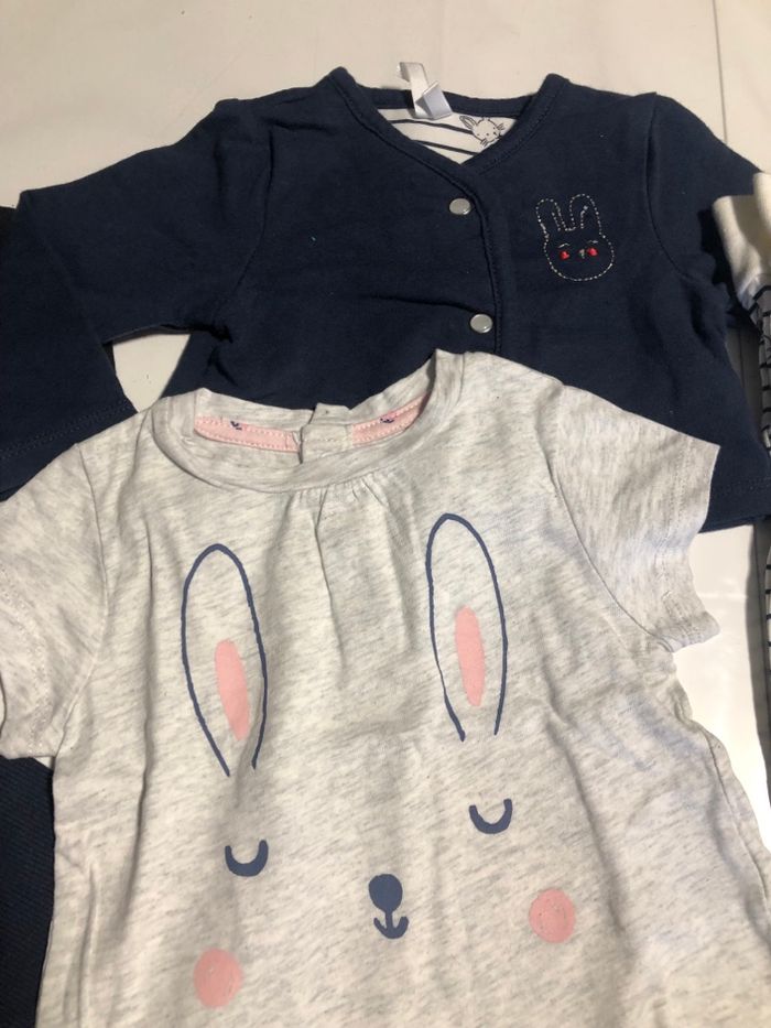 Leggings jeans t-shirt gilet fille 6 mois le lot - photo numéro 5