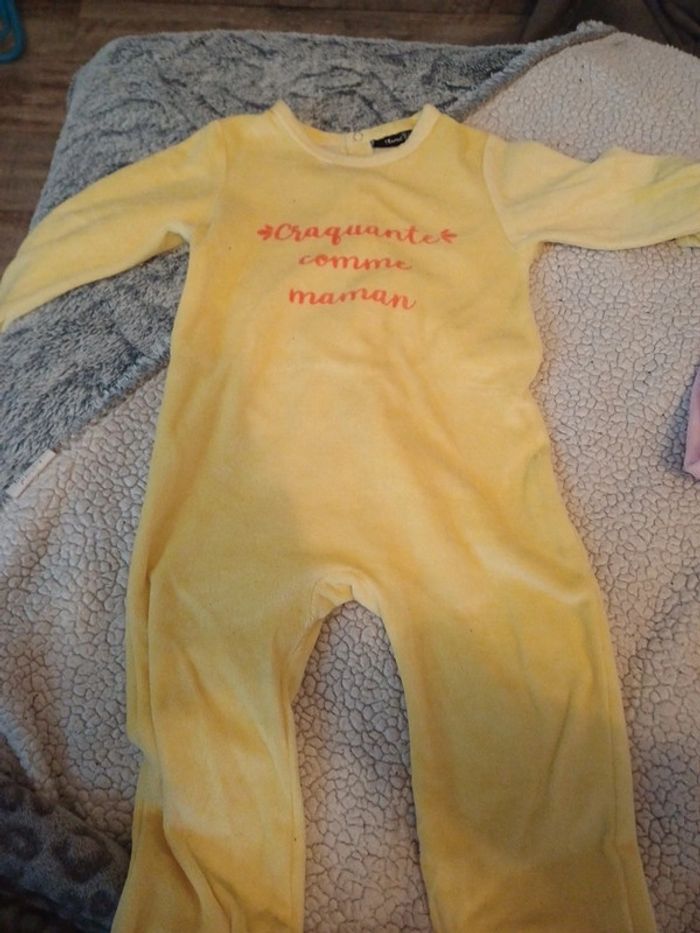 2 pyjamas et 1 body 24 mois - photo numéro 3