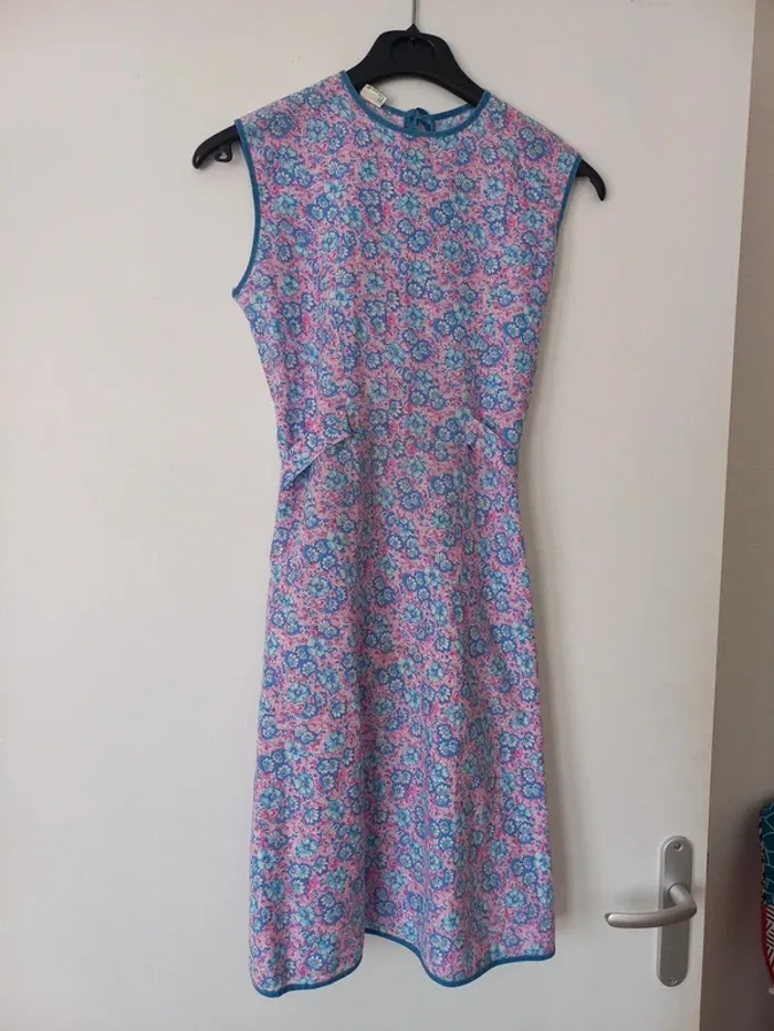 Robe fleurie 12 ans - photo numéro 2