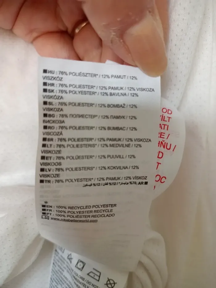 Tee shirt Nike avec capuche 13-15 ans - photo numéro 5