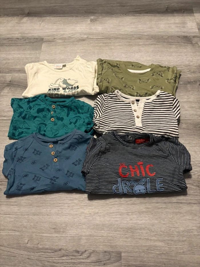 Lot de 6 t-shirt, taille 12 mois.