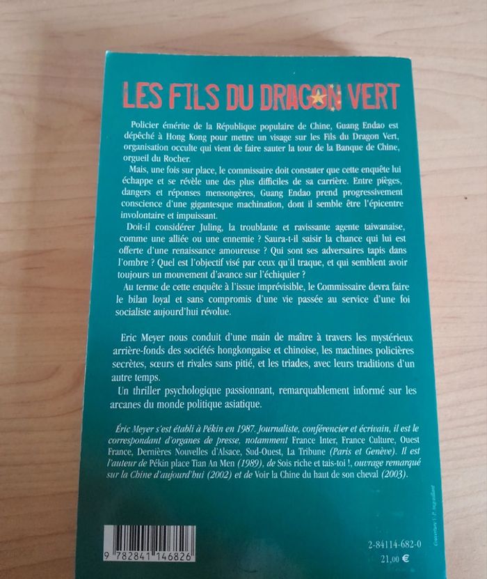 Livre les fils du dragon vert - photo numéro 2