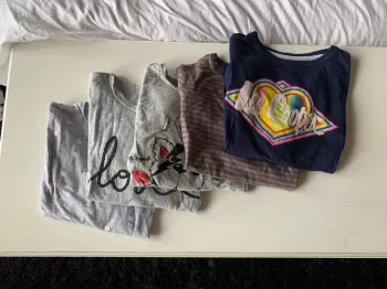 Lot 5 t-shirt à manches longues 8ans