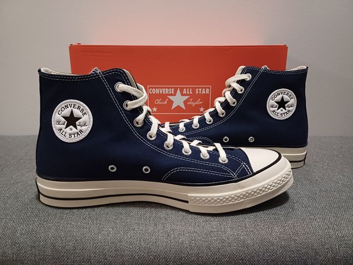 Basket converse neuve toile montante Pointure 45 bleu marine Chuck taylor