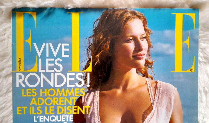 Magazine Elle n°3110 aout 2005 spécial femme rondes et Tatjana Patitz
