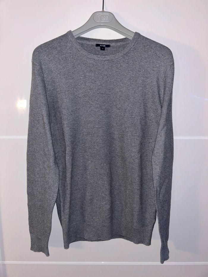 Pull gris côtelé uni