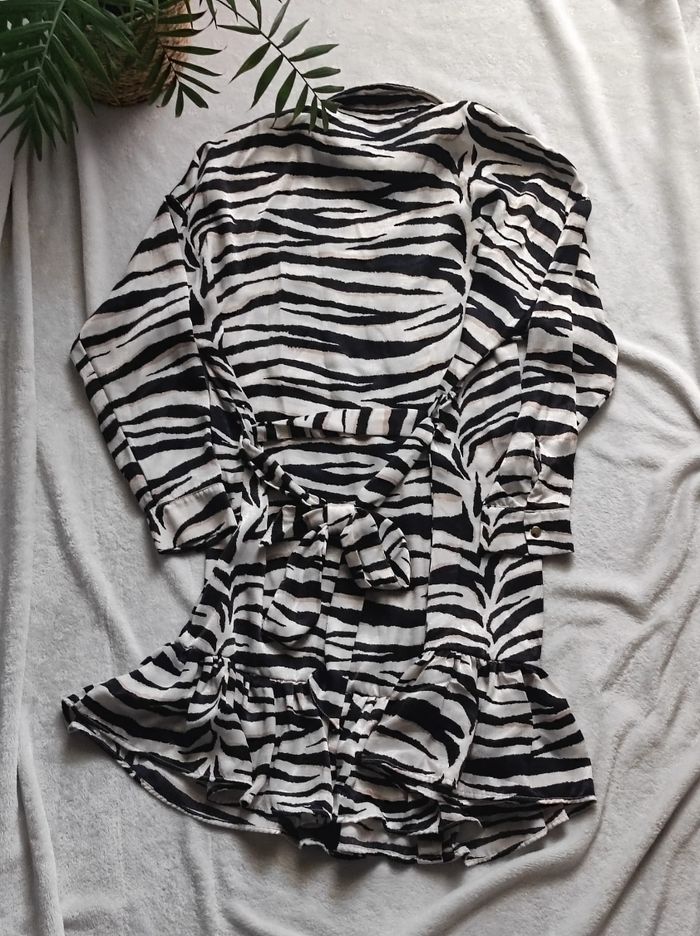 Robe chemisier court imprimée animal taille S - photo numéro 4
