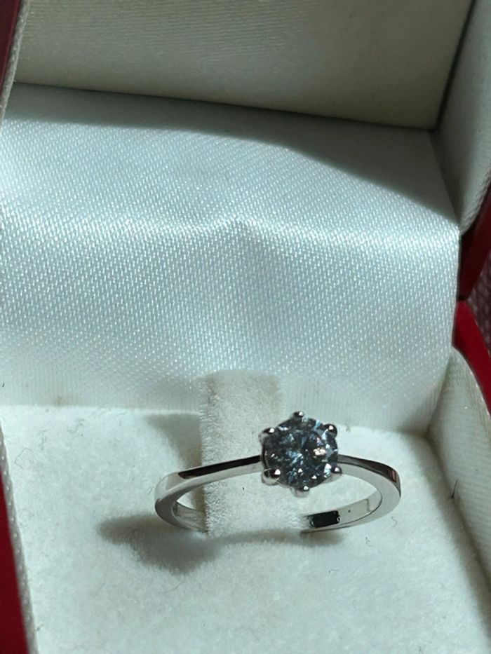 Belle bague «solitaire » en argent massif avec pierre blanche T. 49 femme TBE - photo numéro 5