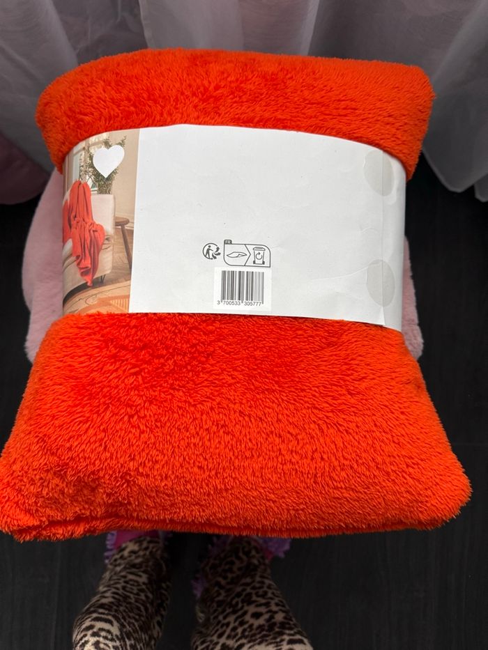 Plaid avec coussin orange - photo numéro 5