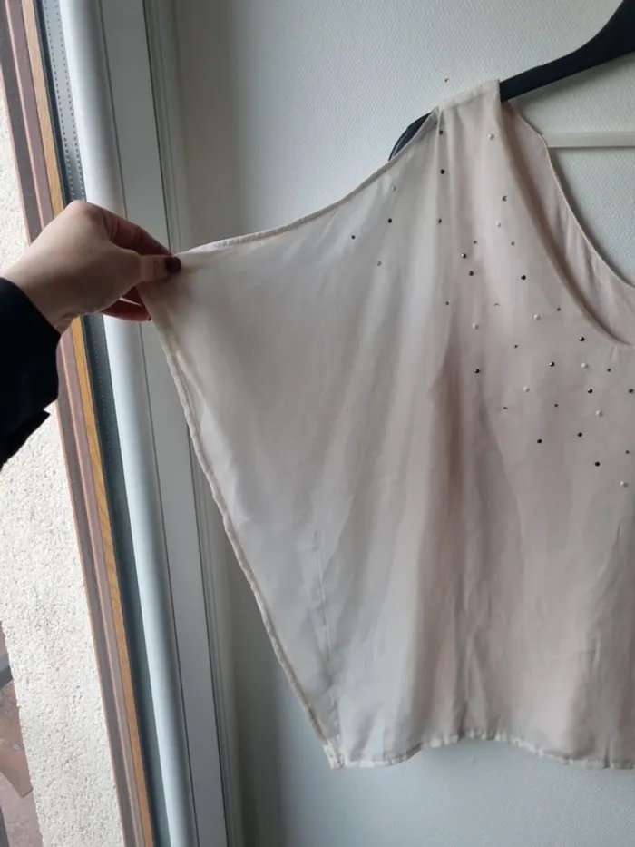 top epaules denudés rose poudré avec perles grain de malice - photo numéro 2