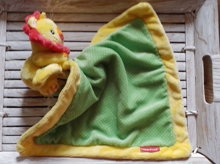 Grand doudou plat lion, Fisher price - photo numéro 3