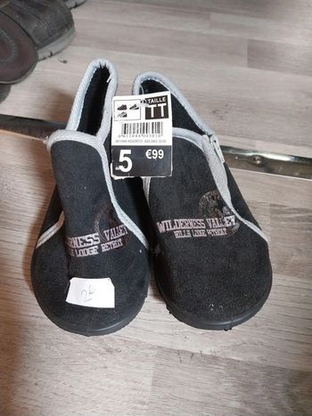 Chaussons garçon 28