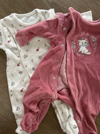 Lot deux pyjamas Disney