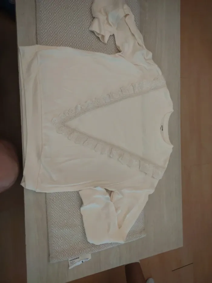 Sweat crème broderie Kiabi 12 ans