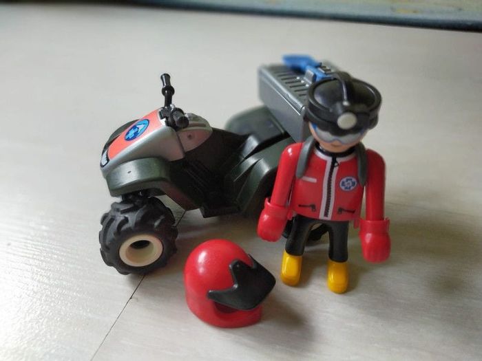 Playmobil#Quad des secours en montagne