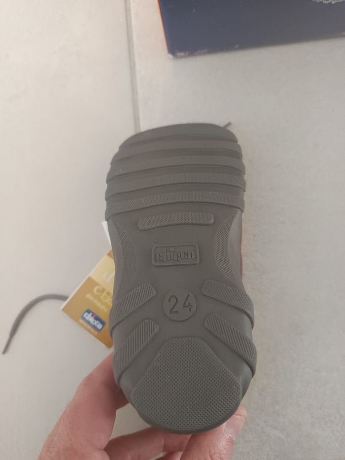 Chaussures Chicco 24'' neuf avec étiquette - photo numéro 2