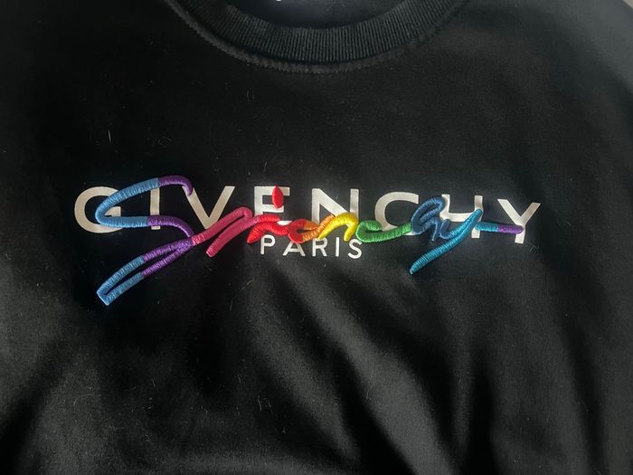 Pull Givenchy - photo numéro 4