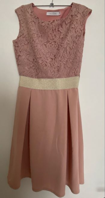 Jolie robe rose poudré