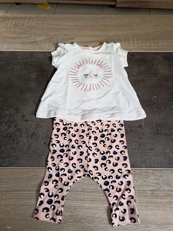 Legging et tee shirt manches courtes