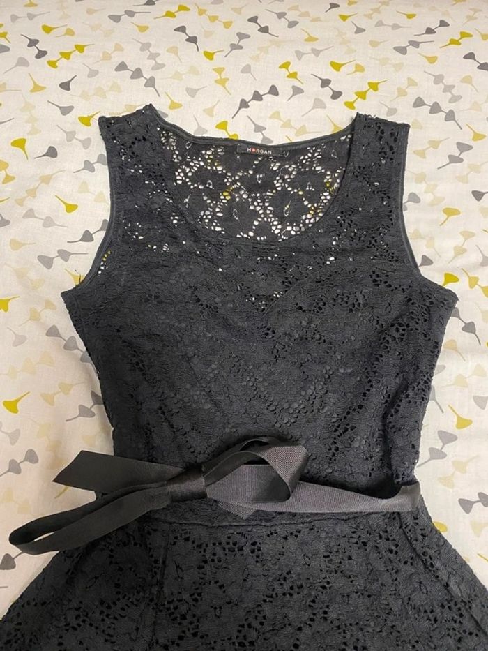 robe en dentelle - photo numéro 2