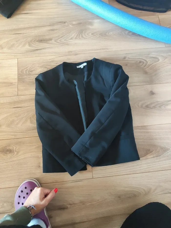 Veste noir - photo numéro 3