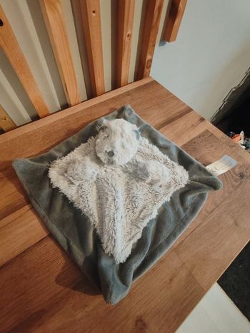 Mouton J-LINE gris carré 