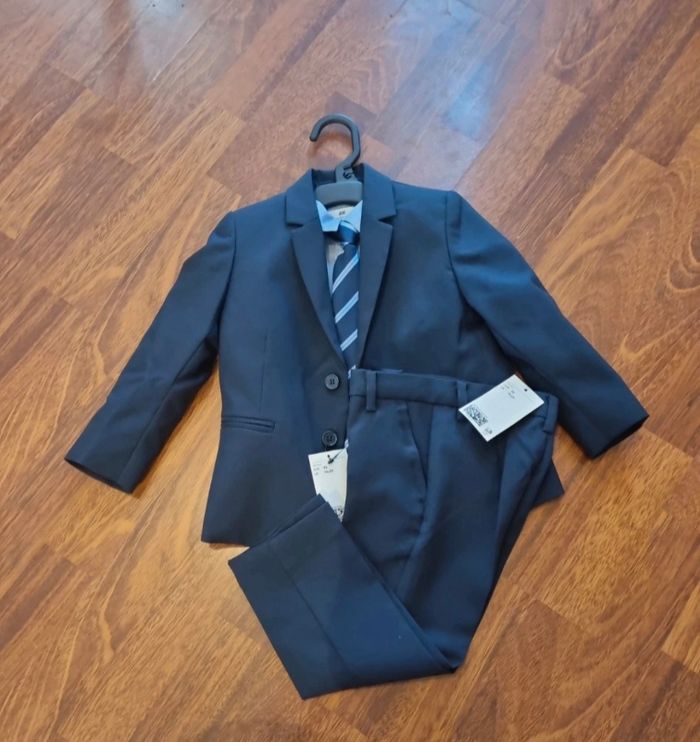 Ensemble costume cravate chemise